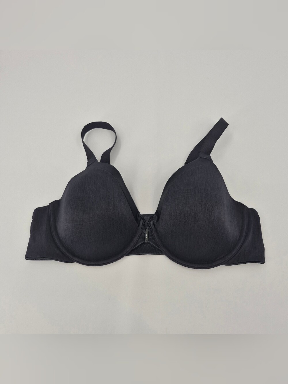 Vanity Fair 75339 Illumination Front Close Underwire Bra Black 40C